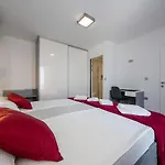 Apartment Family-friendly With Swimming Pool Palit, Rab - 16330