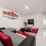 Apartment Family-friendly With Swimming Pool Palit, Rab - 16330 Palit