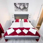 Apartment Family-friendly With Swimming Pool Palit, Rab - 16330