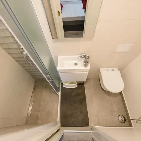 Family-friendly With Swimming Pool Palit, Rab - 16330 Apartment Palit