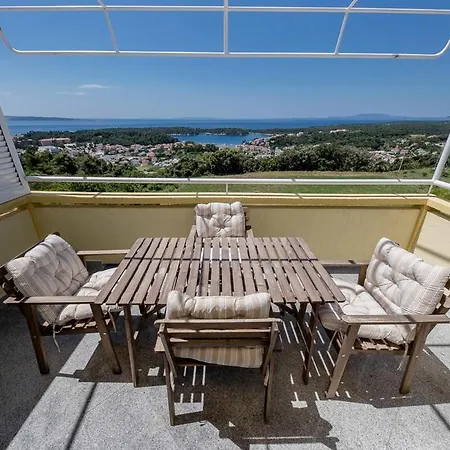 Apartment Family-friendly With Swimming Pool Palit, Rab - 16330 Palit