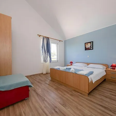 Family-friendly With Swimming Pool Palit, Rab - 16330