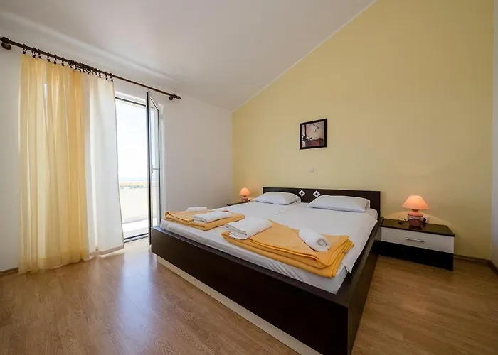 Family-friendly With Swimming Pool Palit, Rab - 16330 Appartement Palit