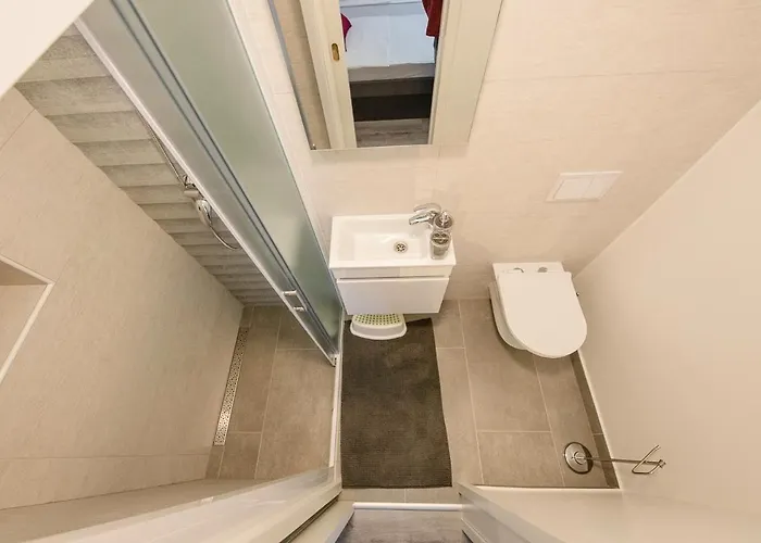 Family-friendly With Swimming Pool Palit, Rab - 16330 Appartement Palit